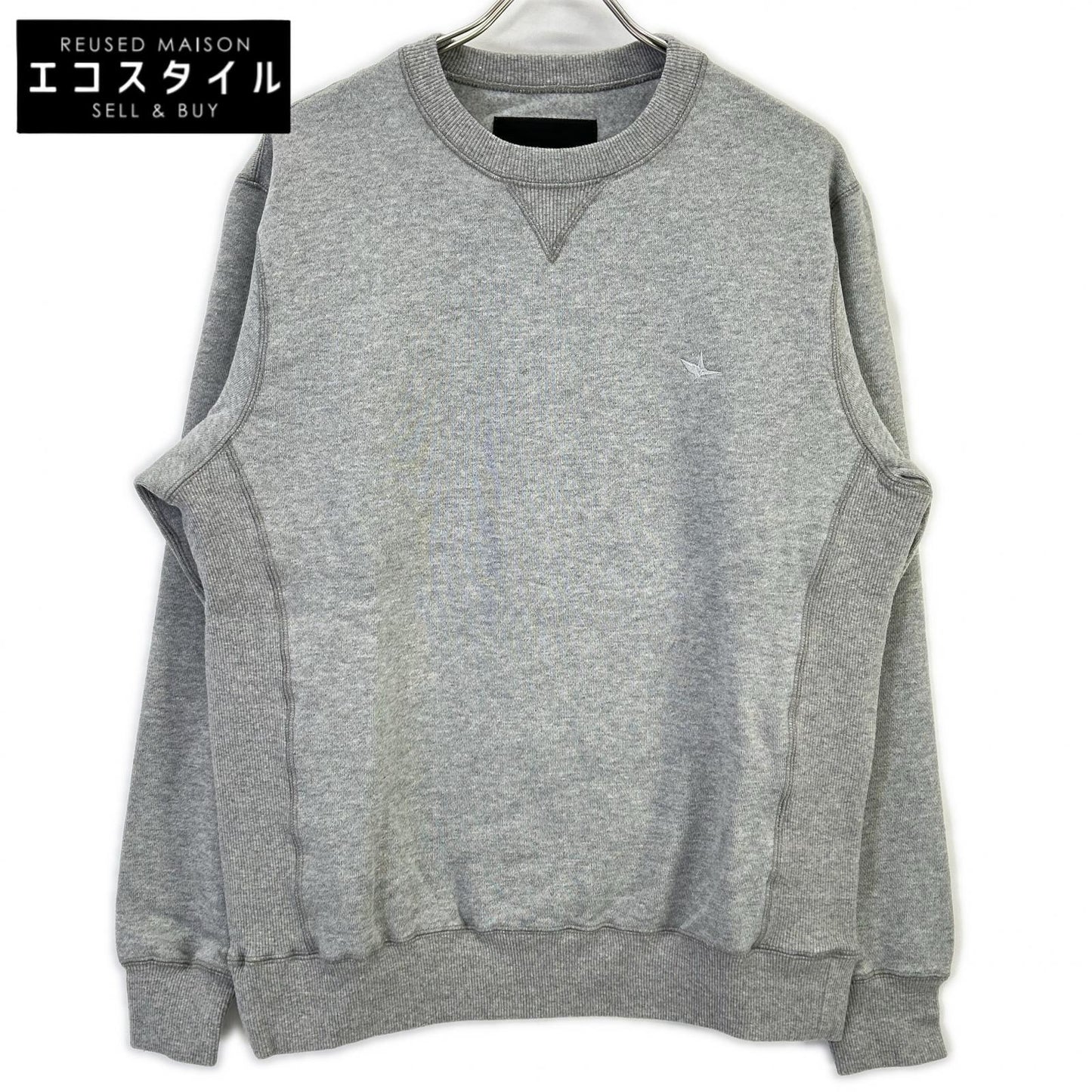 1piu1uguale3 ウノピゥウノウグァーレトレ MRB660 グレー SIC CREW SWEAT トップス