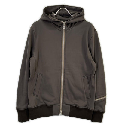 1piu1uguale3 ウノピゥウノウグァーレトレ MRB696 ブラウン TRAVEL ZIP PARKA トップス