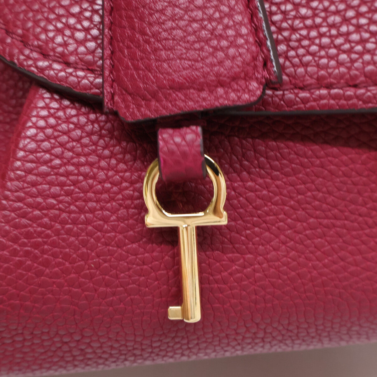 Salvatore Ferragamo サルヴァトーレフェラガモ GF-21E770 フィアンマ 2WAYショルダー ハンドバッグ