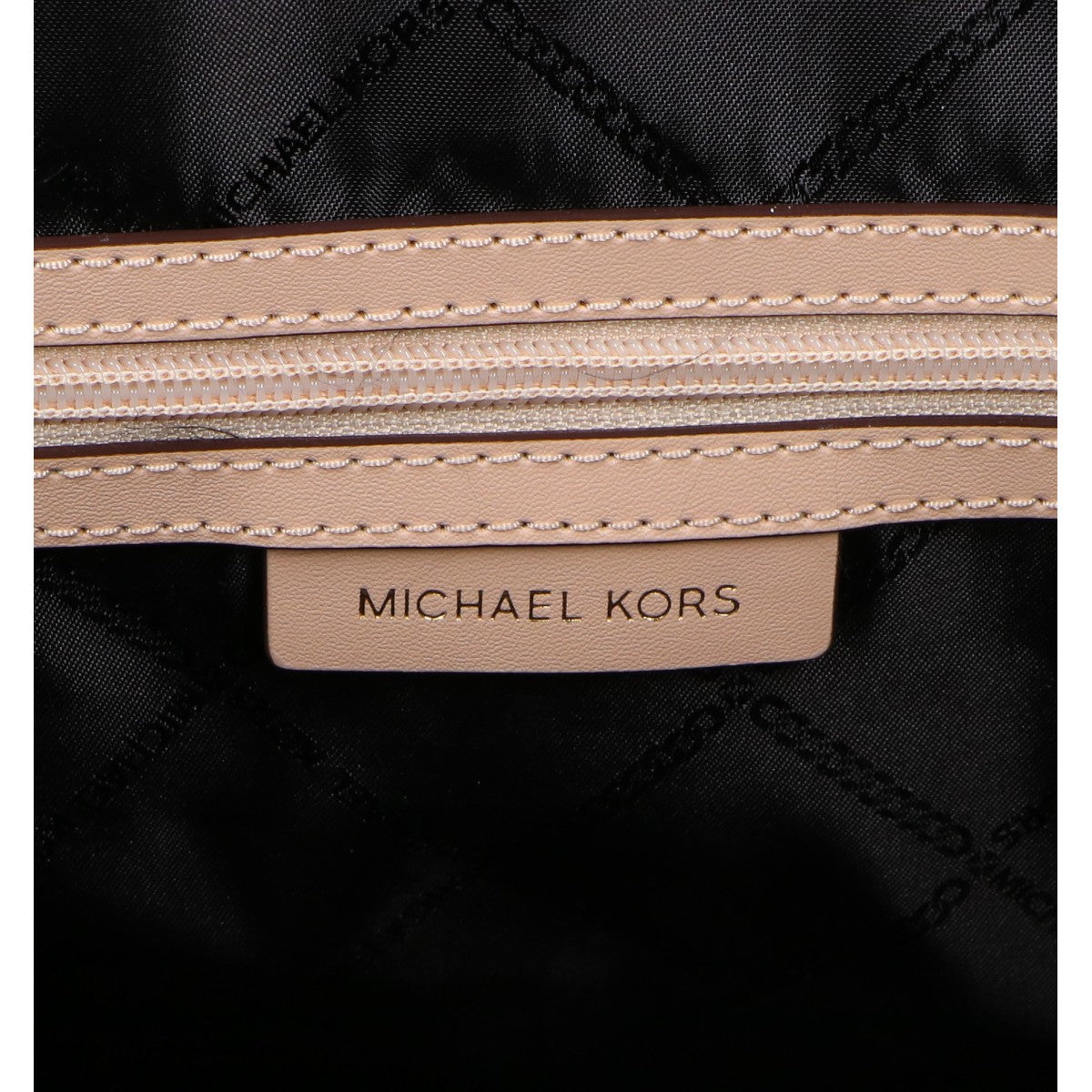 MICHAEL KORS マイケルコース グレイソン エンボスロゴ パテント サッチェル エクストララージ ボストンバッグ