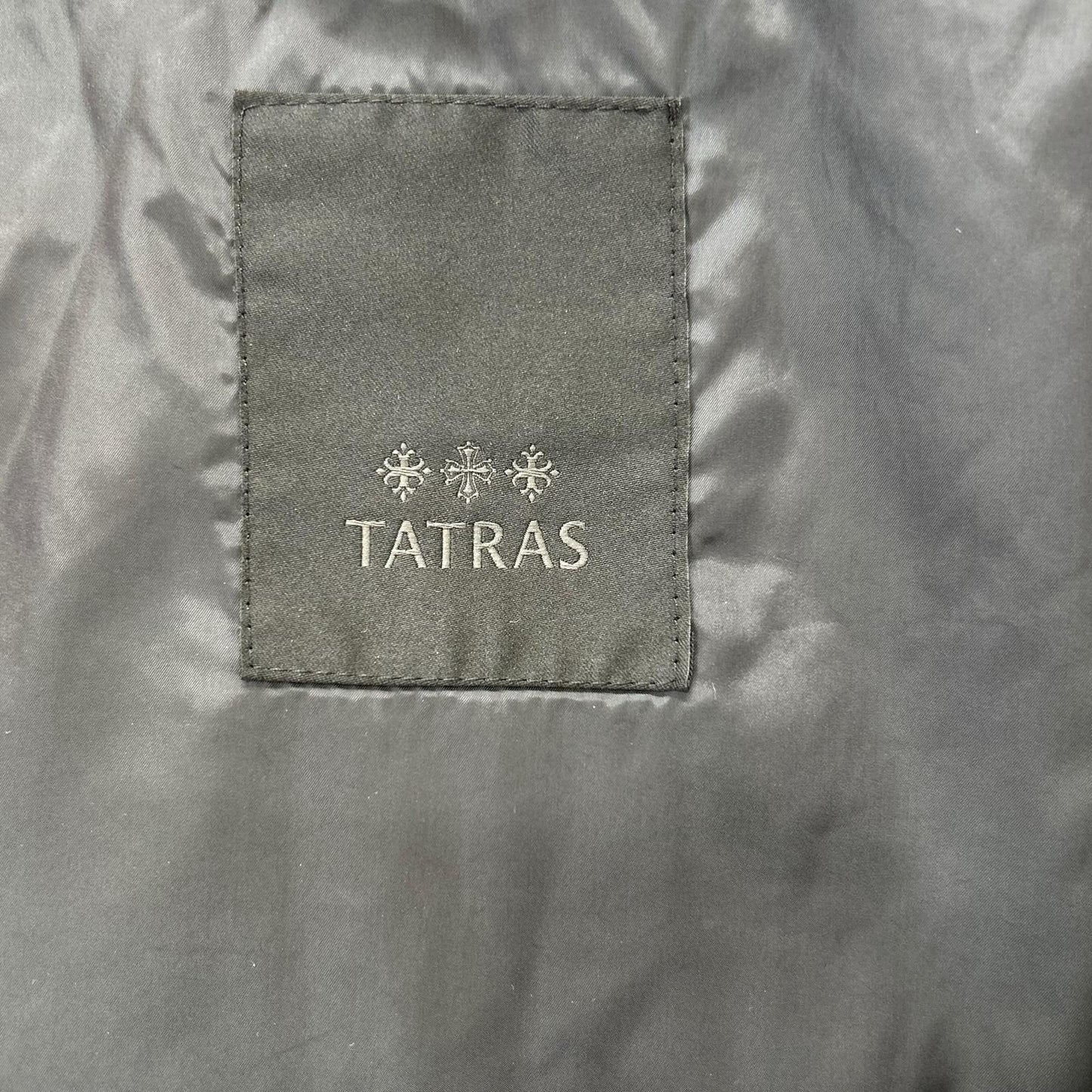 TATRAS タトラス ブラック LTBM21S4658-D アカッチャ ノーカラーライトダウン ジャケット