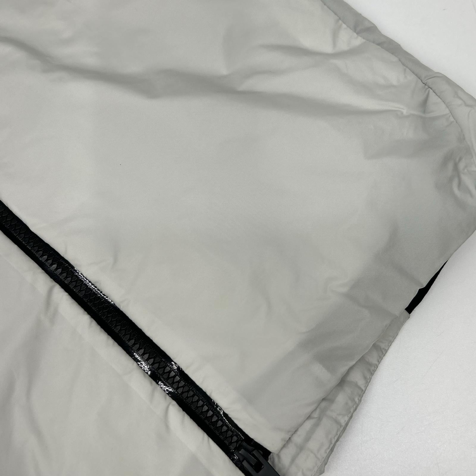 MONCLER モンクレール 22年製　I10911A00107 PAKITO ナイロン フルジップ フーディ ベスト