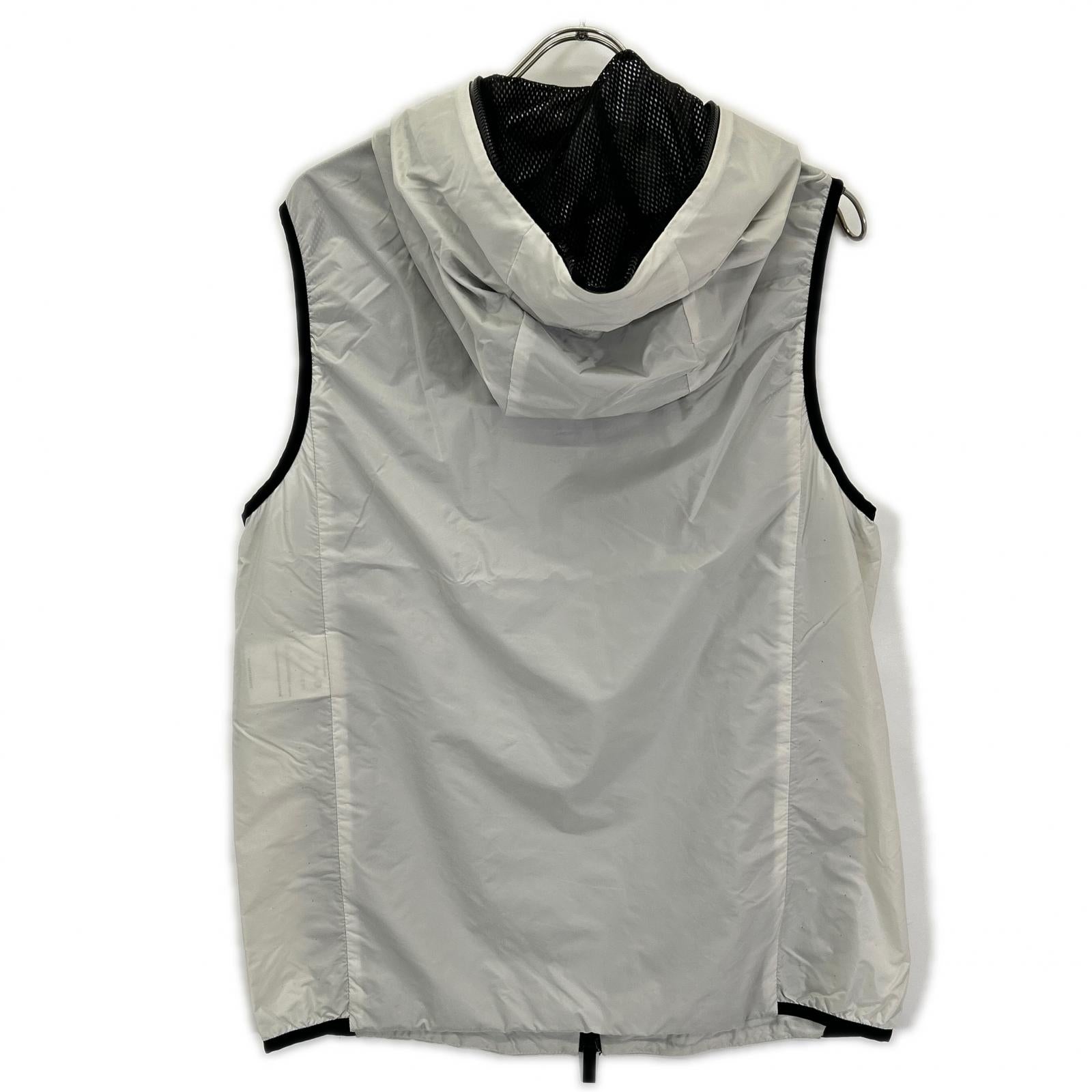 MONCLER モンクレール 22年製　I10911A00107 PAKITO ナイロン フルジップ フーディ ベスト