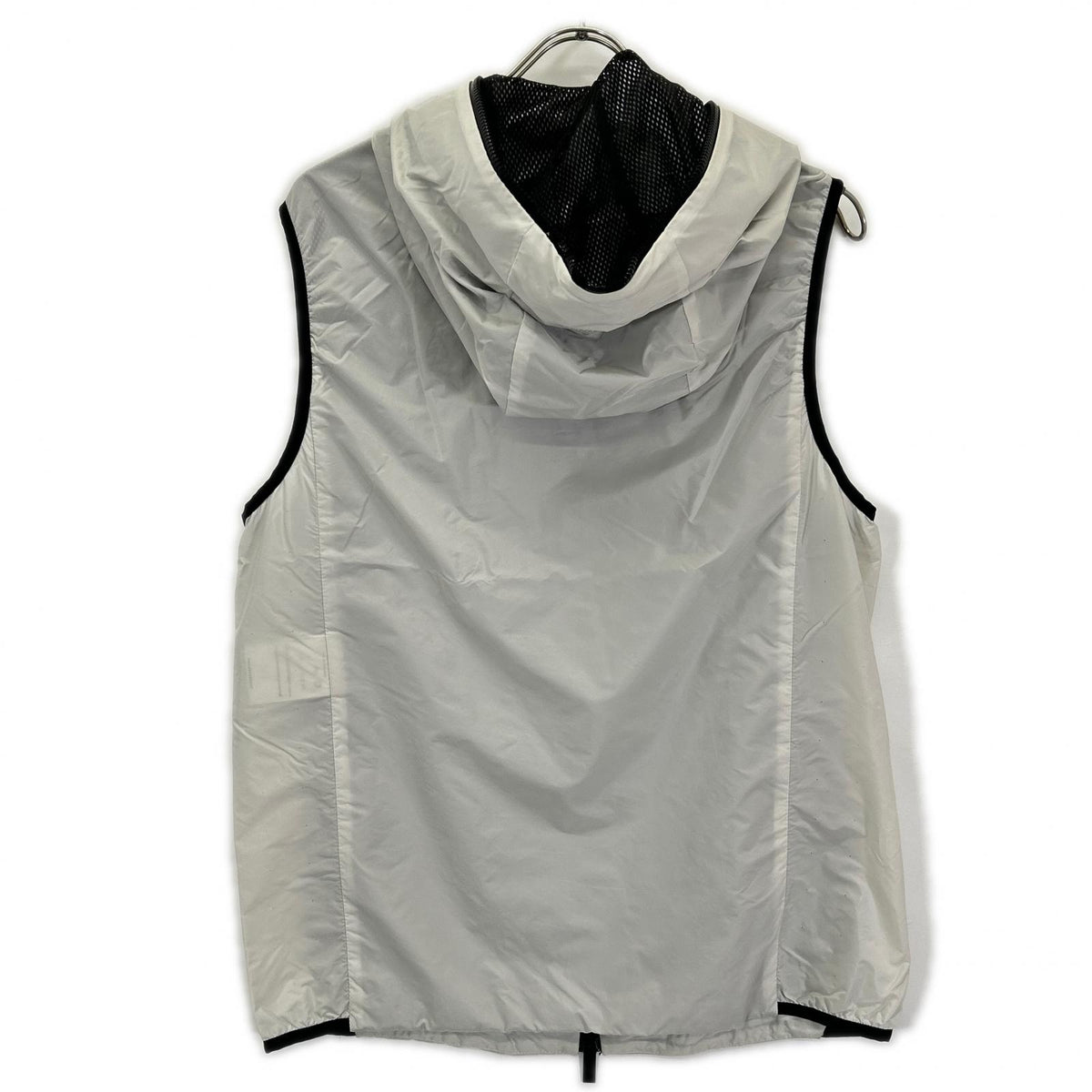 MONCLER 22 I10911A00107 PAKITO nylon full-zip hoodie vest