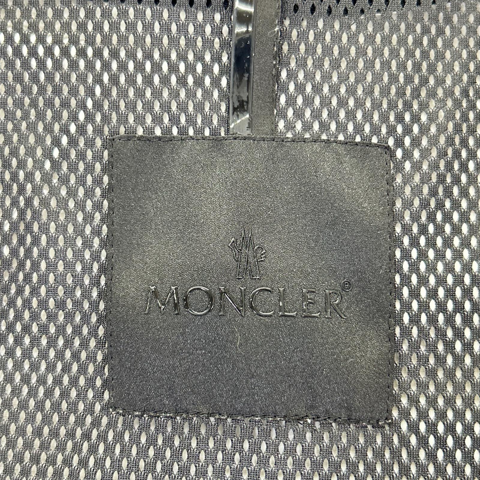 MONCLER モンクレール 22年製　I10911A00107 PAKITO ナイロン フルジップ フーディ ベスト