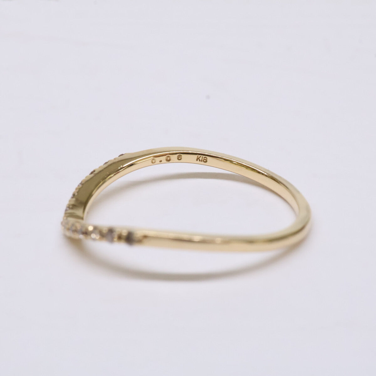 agete アガット 【美品】10164111095 K18 0.06 ダイヤモンド V字 リング 指輪