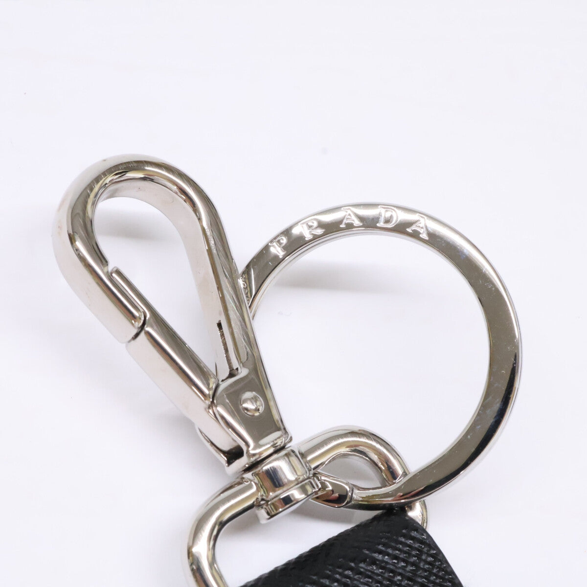 PRADA プラダ 【美品】2PP186 サフィアーノレザー キーリング