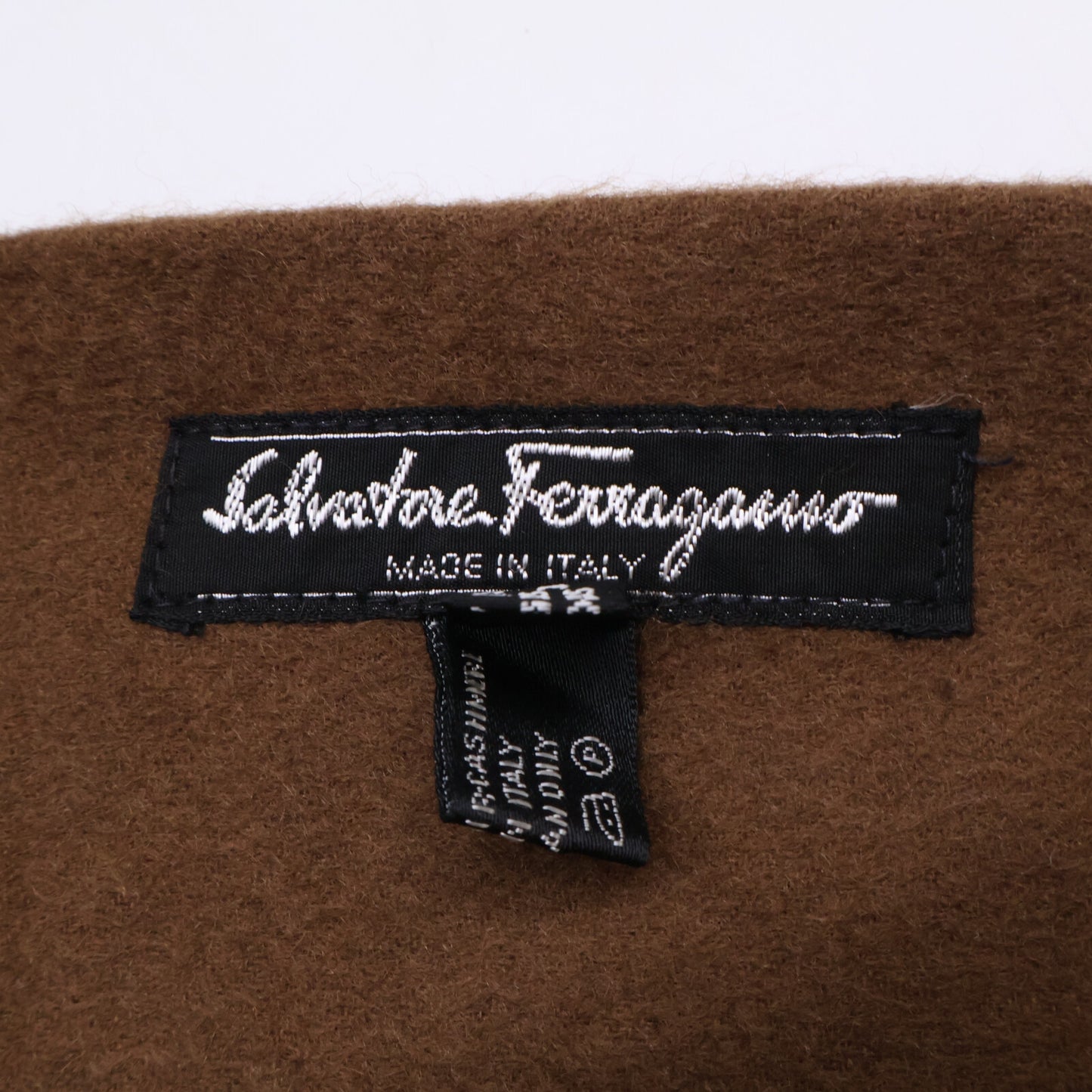 SalvatoreFerragamo サルバトーレフェラガモ 【美品】ホース柄 シルク/カシミヤ フリンジ マフラー