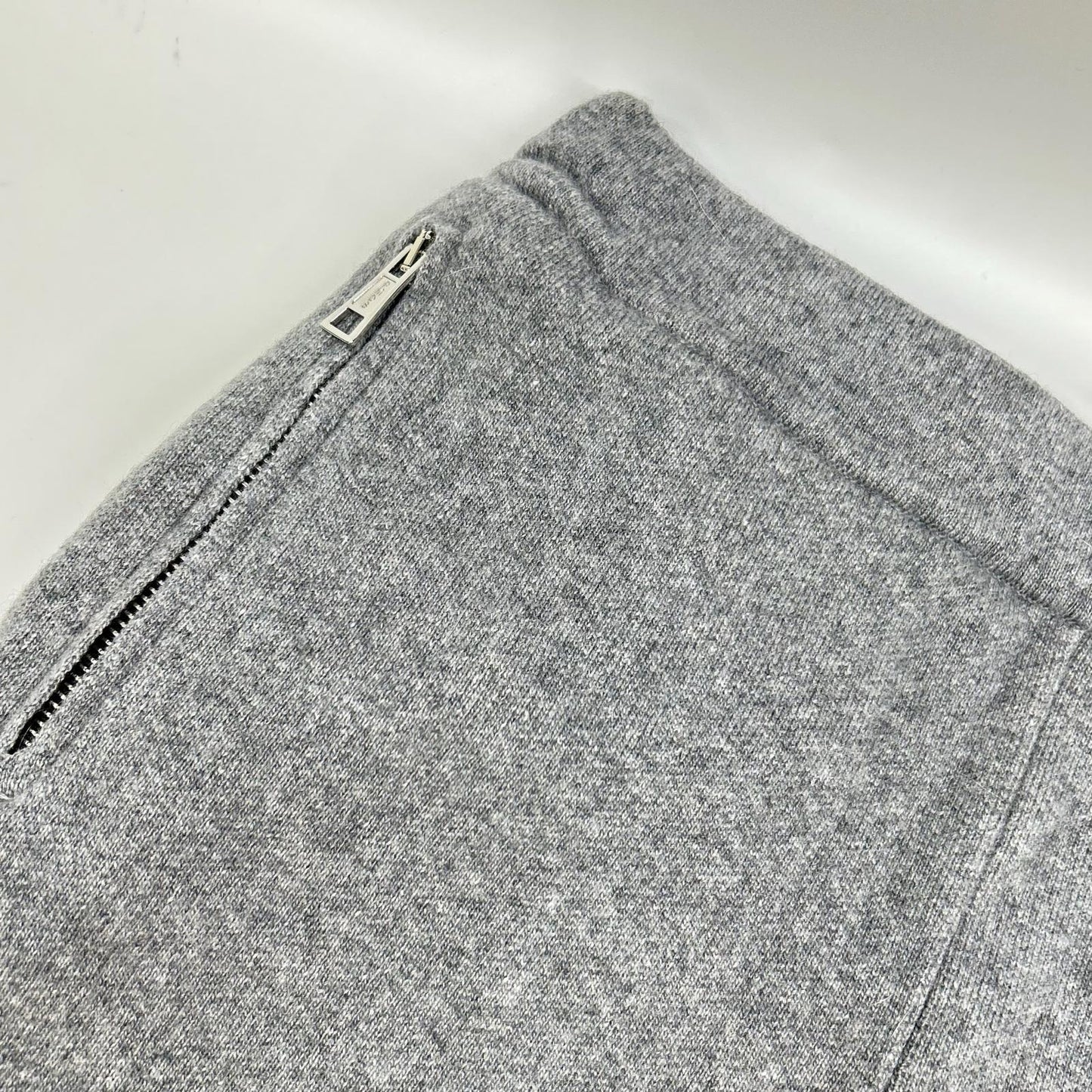 P.M.D.S.(PREMIUM MOOD DENIM SUPERIOR) ピーエムディーエス グレー ウールカシミヤ ライン ジョガーパンツ ボトムス