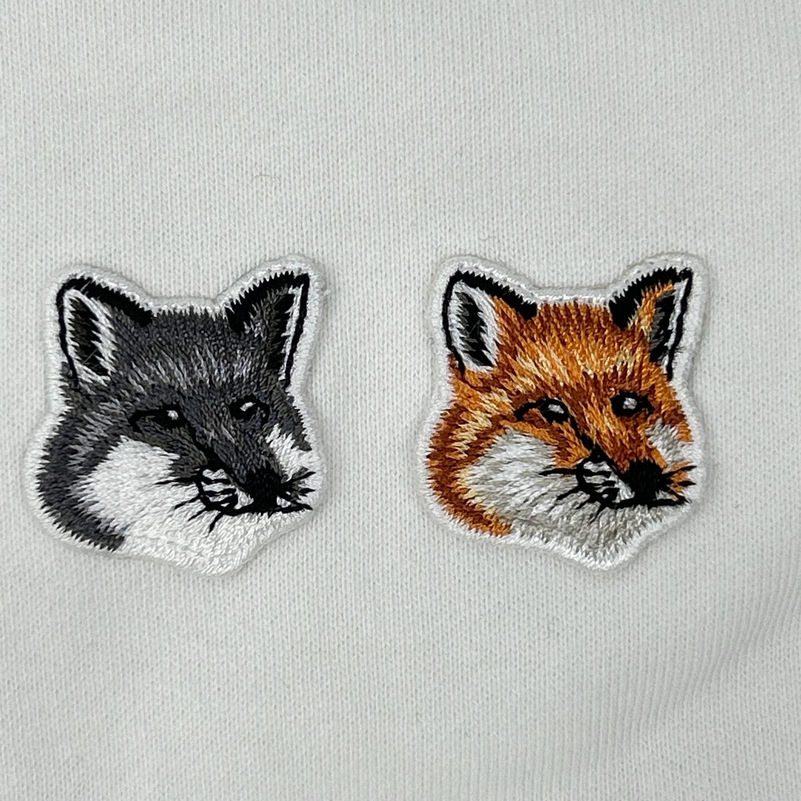 MAISON KITSUNE メゾンキツネ FM00358KM0002 Double Fox Head Patch Classic Sweatshirt トップス