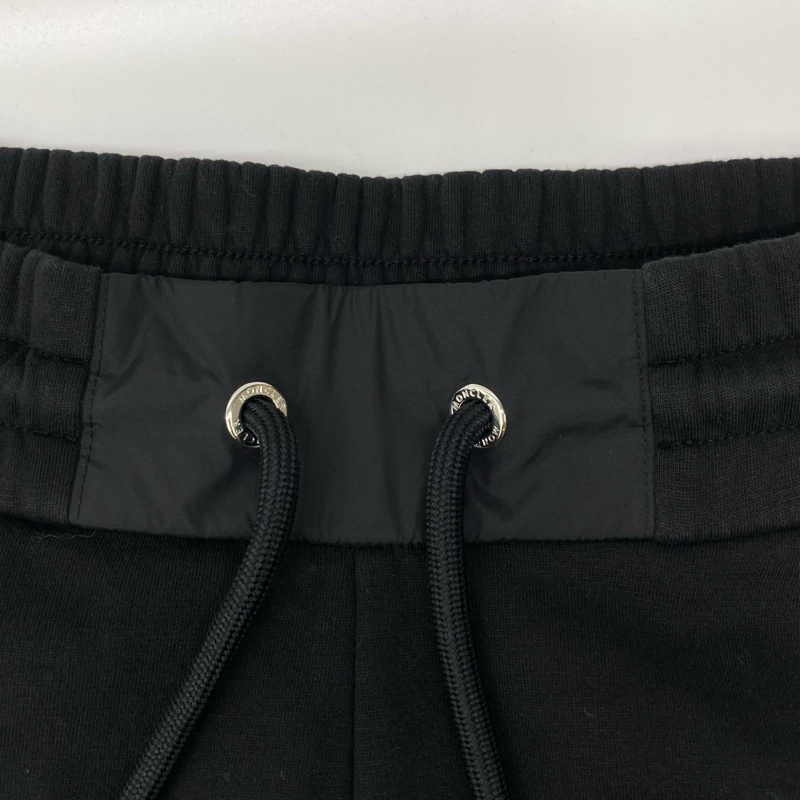 MONCLER モンクレール 22年 ブラック PANTALONE CORTO ハーフパンツ ボトムス