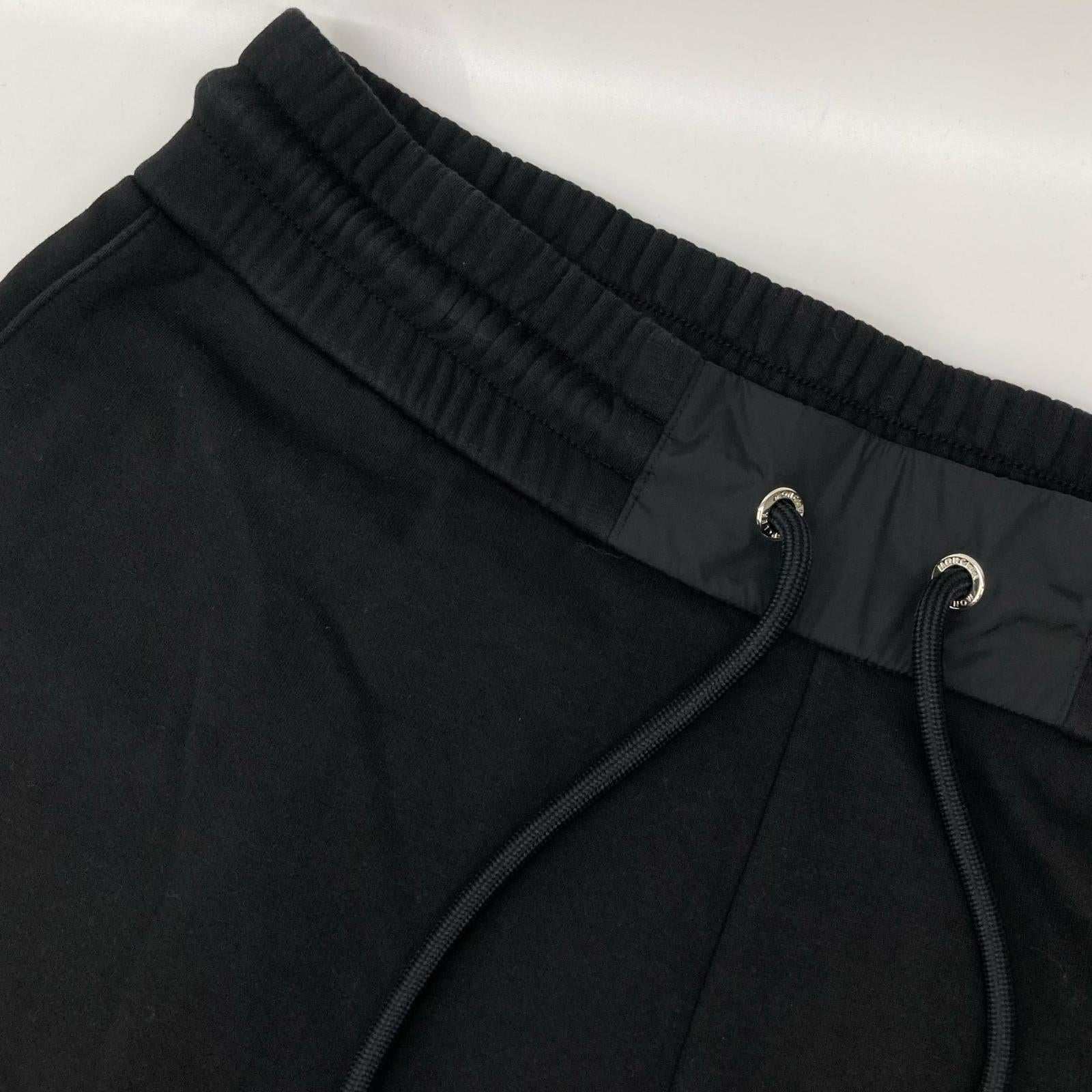 MONCLER モンクレール 22年 ブラック PANTALONE CORTO ハーフパンツ ボトムス