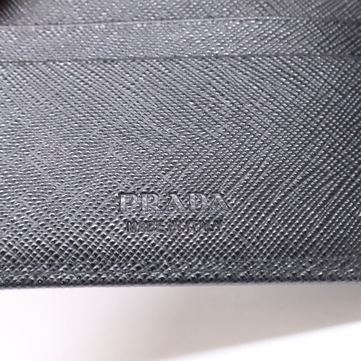 PRADA プラダ 【美品】2MO513 コインパース付きサフィアーノレザーウォレット 二つ折り財布（小銭入れなし）