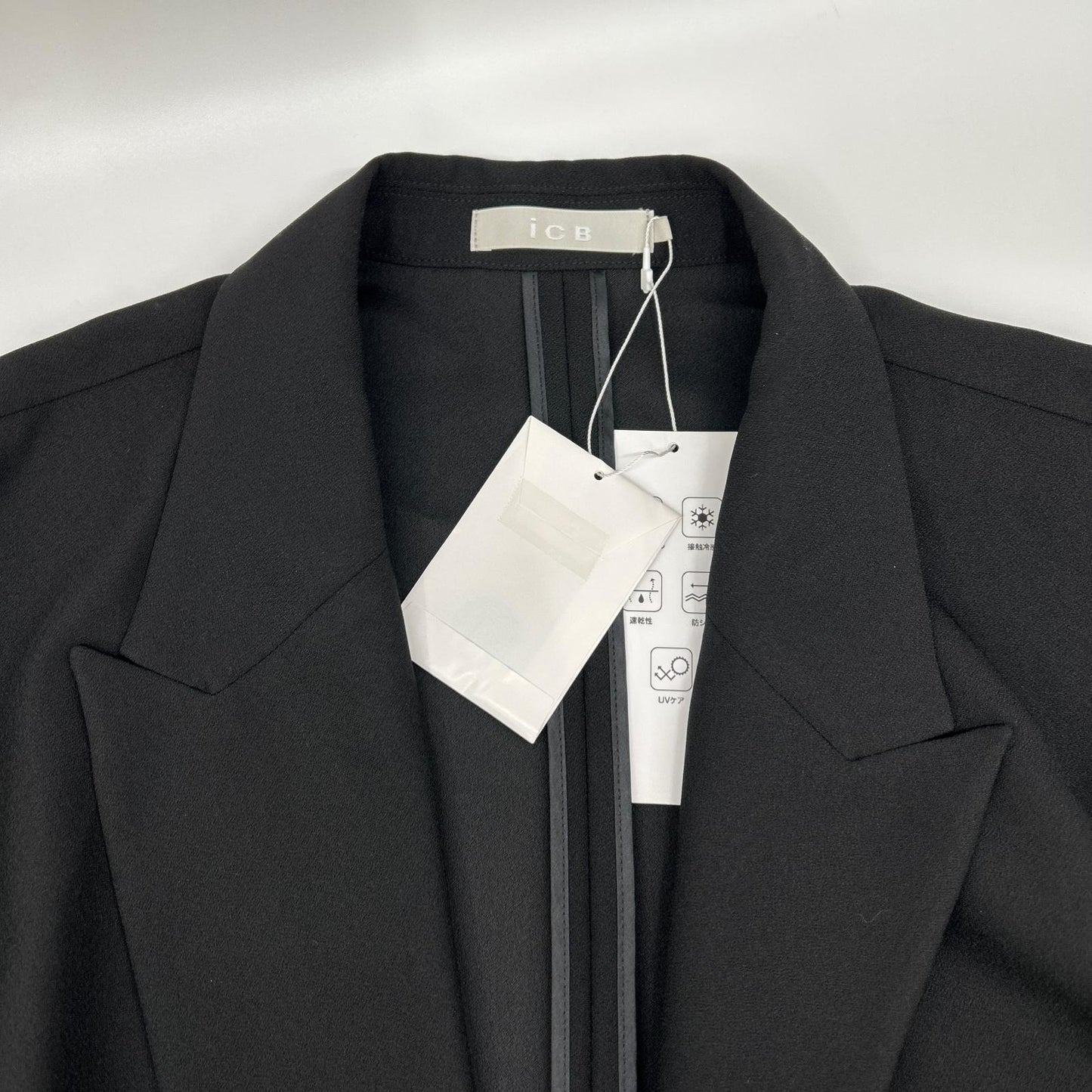 ICB アイシービー 26SS ブラック FluidBackSatin ハーフスリーブジャケット ジャケット