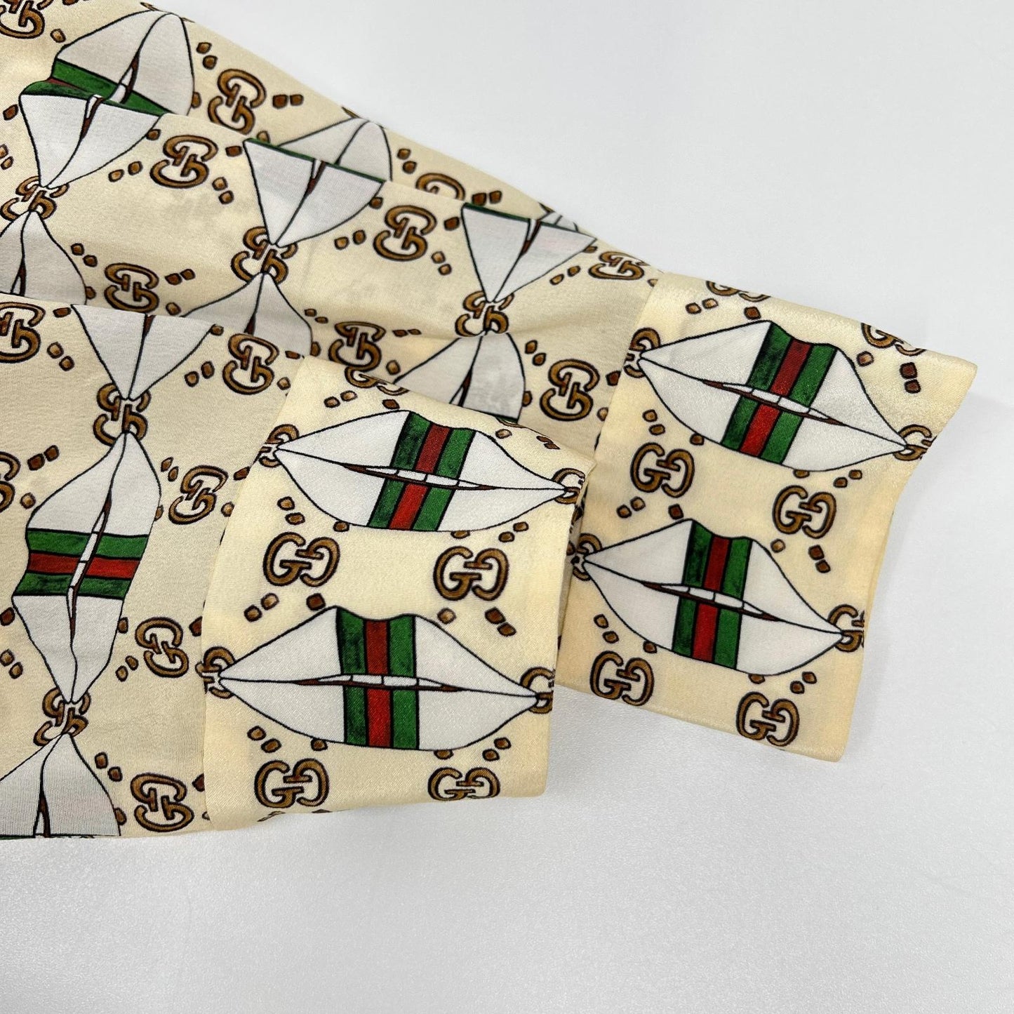GUCCI グッチ 477109 ZJX14 アイボリー ウェブキスプリント 総柄 ボウタイ ワンピースドレス ワンピース