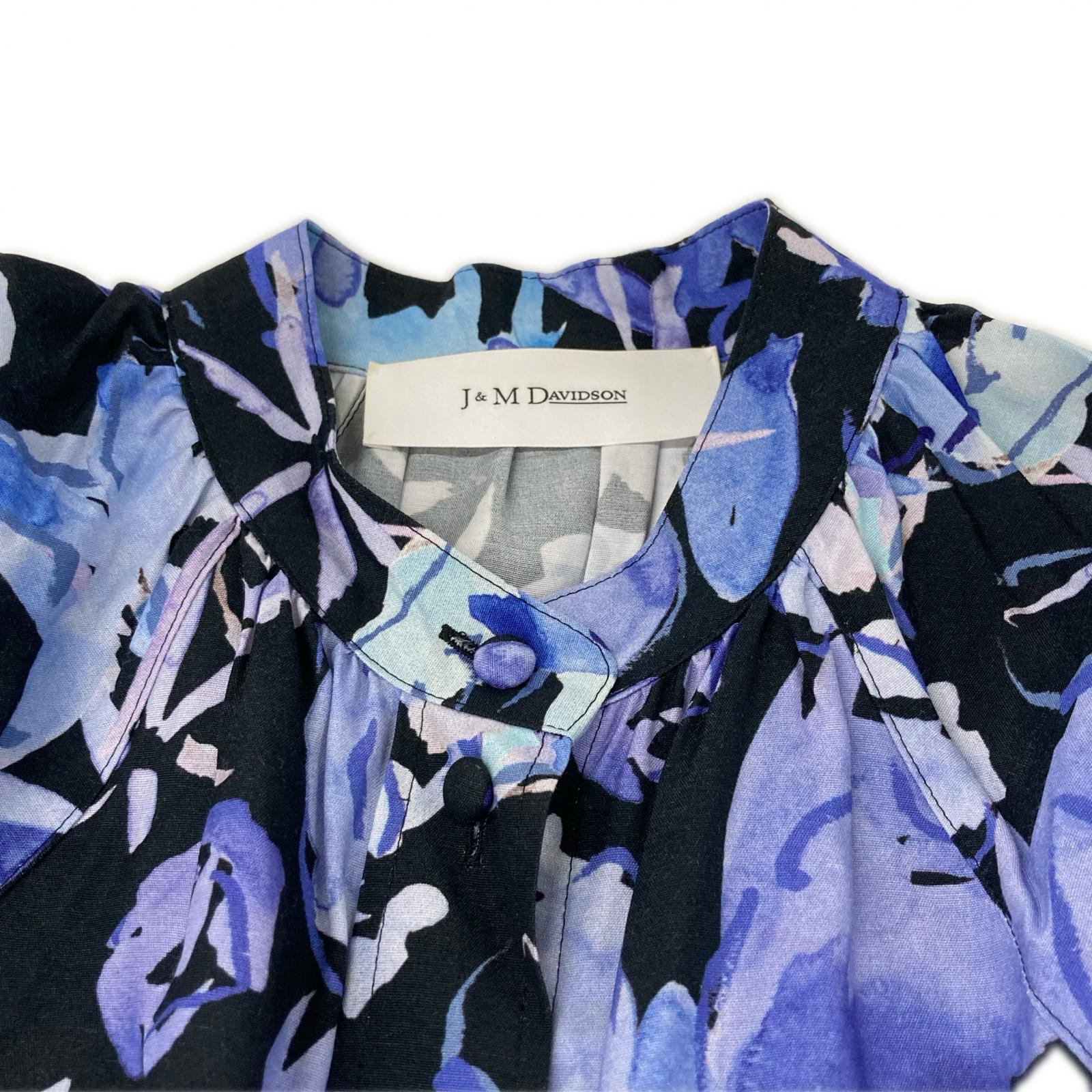 J&MDavidson ジェイアンドエムデヴィッドソン パープル×ブラック フローラルプリントレーヨンノーカラー半袖シャツ トップス