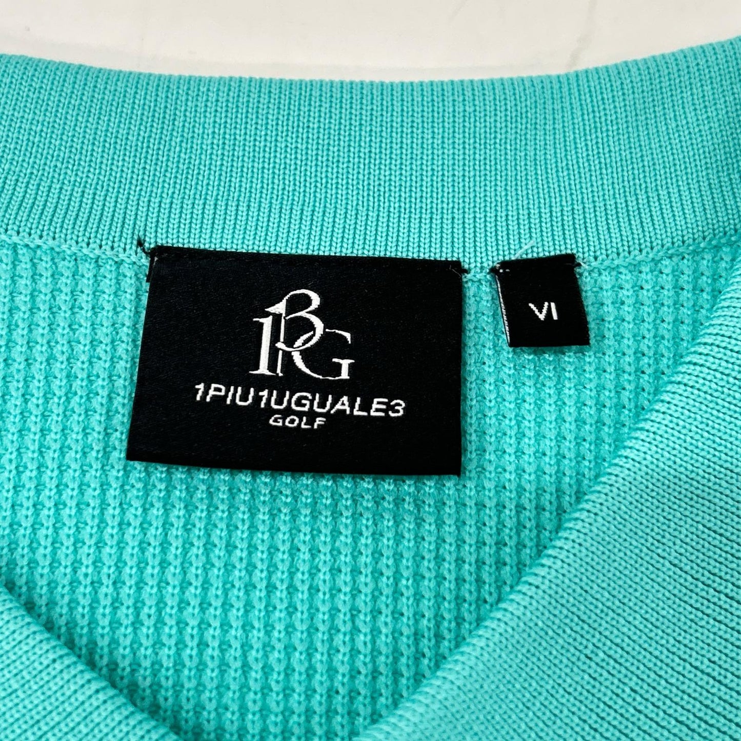 1piu1uguale3 ウノピゥウノウグァーレトレ ×HIROKUNI TOGA Vol.15 GRK091-GPE035 ターコイズ SKIPPER POLO トップス トップス