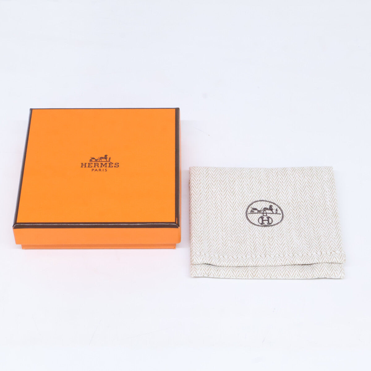 HERMES エルメス 新品同様 シュヴァル ドゥ クールPM ピアス