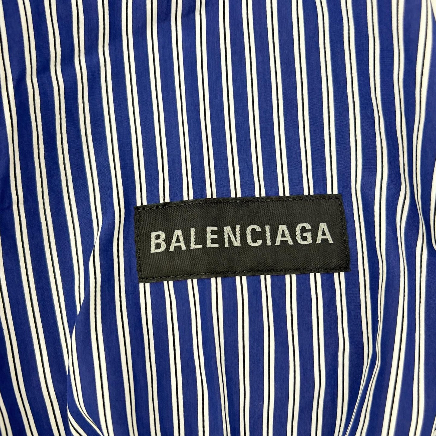 BALENCIAGA バレンシアガ 25年 857814 ブルー ロゴオーバーサイズシャツ トップス