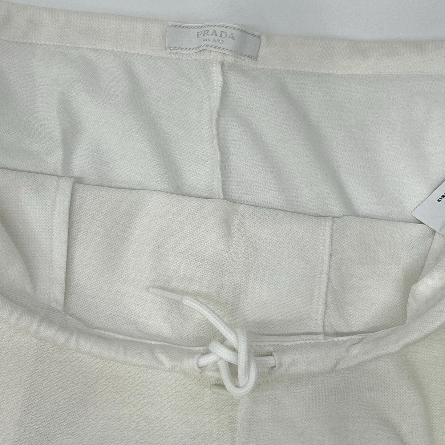 PRADA プラダ 23年 UJP220 ホワイト コットン ショートパンツ ボトムス