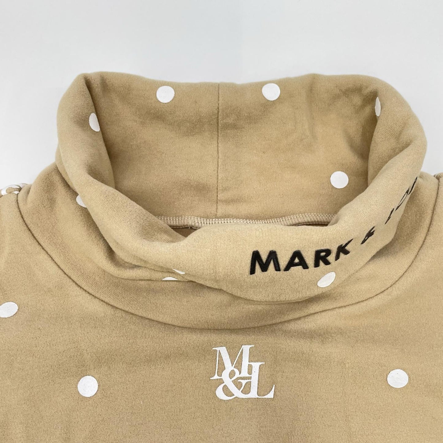 MARK&LONA マークアンドロナ 25年 MLM-5C-AU04 ベージュ DOT Mock Neck Layer プルオーバー トップス