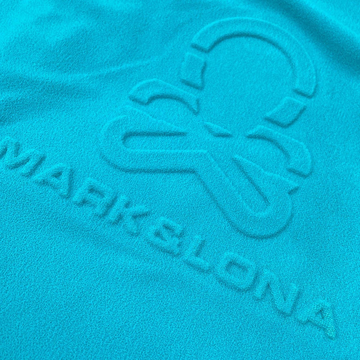 MARK&LONA マークアンドロナ 25年 MLM-5A-AA09 ブルー Ever ECONYL Mock Neck Tee トップス