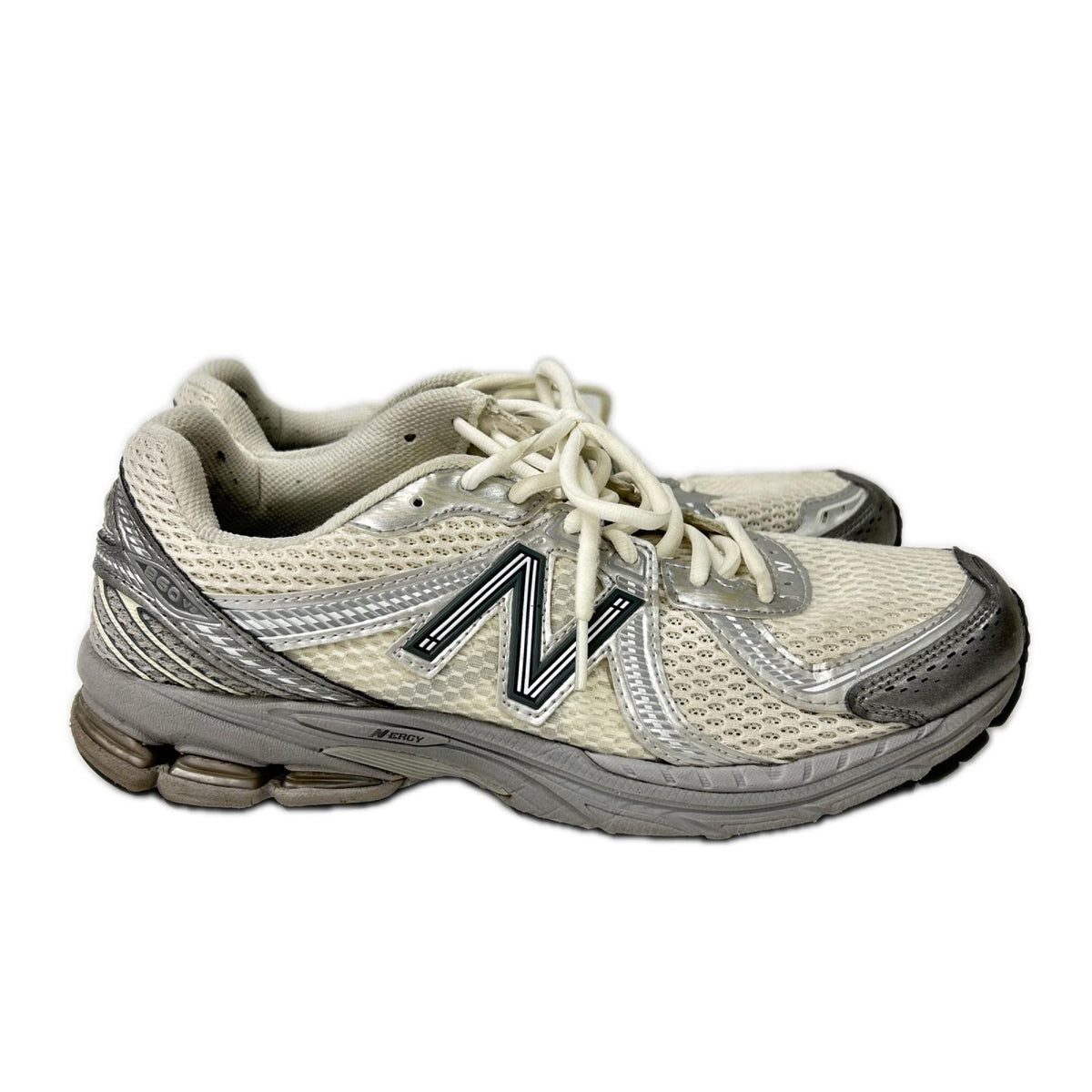 NEW BALANCE ニューバランス ML860GO2 ホワイト×シルバー メッシュアッパー シューズ シューズ