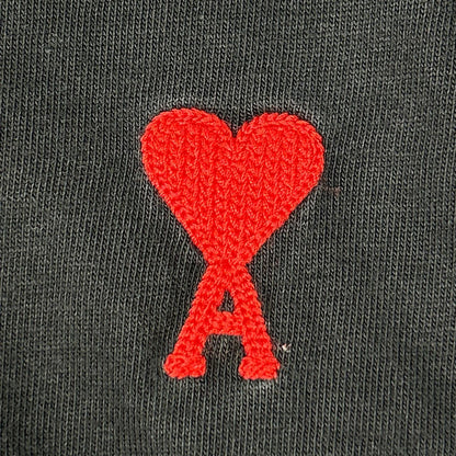 AMI PARIS アミパリス BFUTS001.724 ブラック Ami De Coeur ハートロゴ刺繍クルーネック 半袖Tシャツ トップス