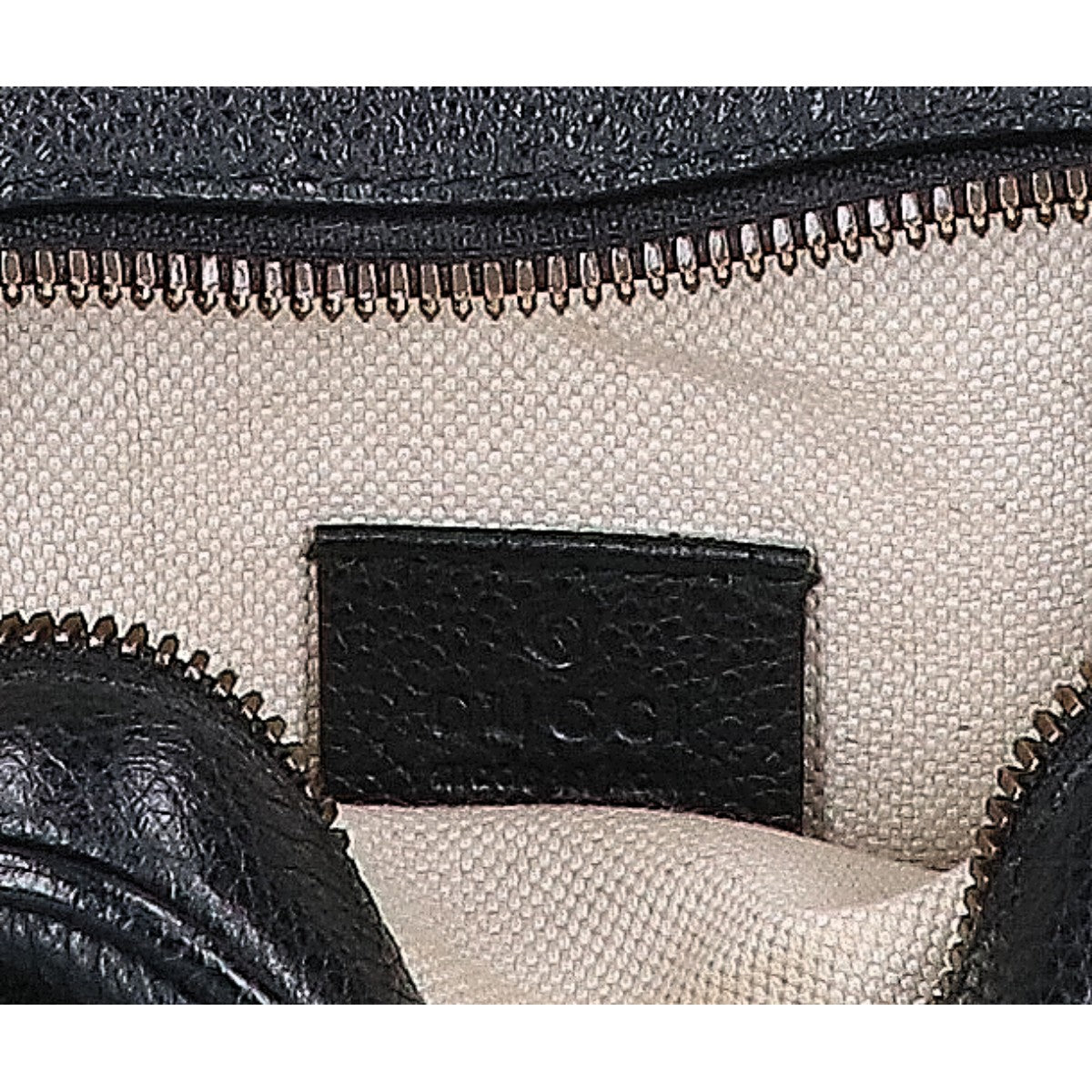 GUCCI グッチ 【美品】574803 ロゴプリント ショルダーバッグ
