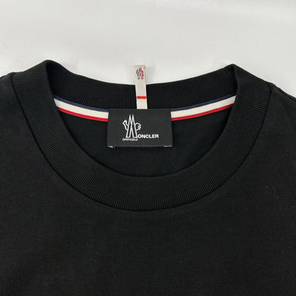 MONCLER モンクレール 22年 ブラック ラバーロゴ T-SHIRT MANICA CORTA トップス