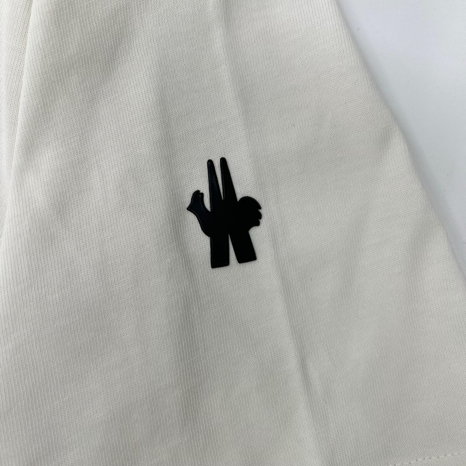 MONCLER モンクレール 22年 ホワイト ラバーロゴ T-SHIRT MANICA CORTA トップス