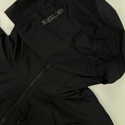 ARC'TERYX アークテリクス 25年 X000010276 ブラック スコーミッシュ フーディ トップス