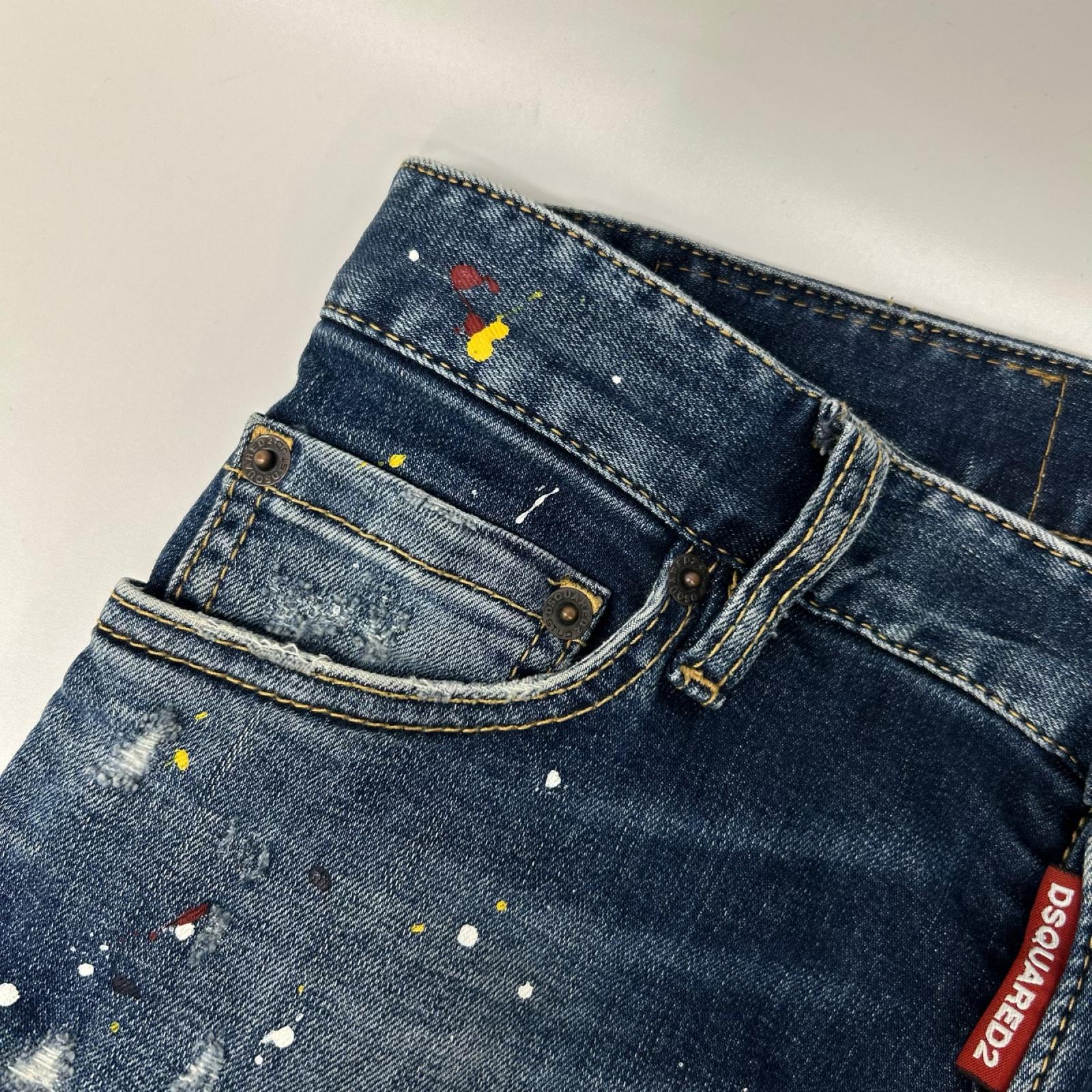 DSQUARED2 ディースクエアード S74LB1517 ネイビー Regular Jean ボタンフライデニムパンツ ボトムス