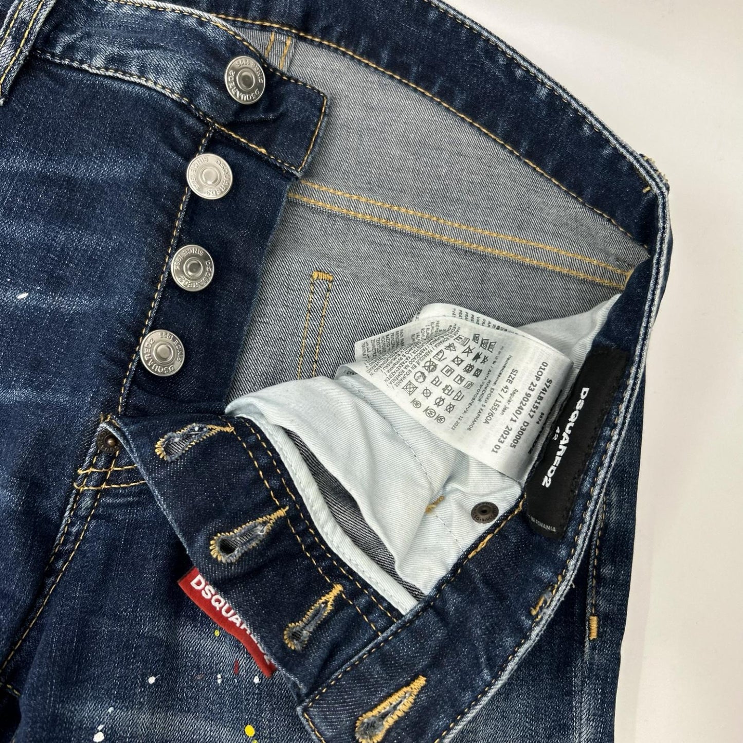 DSQUARED2 ディースクエアード S74LB1517 ネイビー Regular Jean ボタンフライデニムパンツ ボトムス