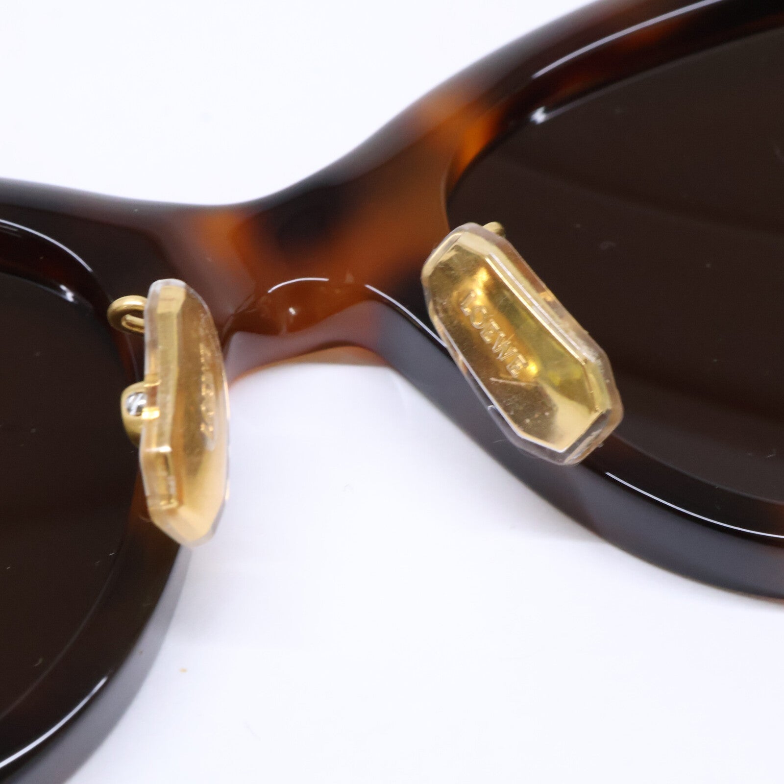 LOEWE ロエベ 【美品】LW40178F 52E スワン クリングスタイプ キャットアイ サングラス
