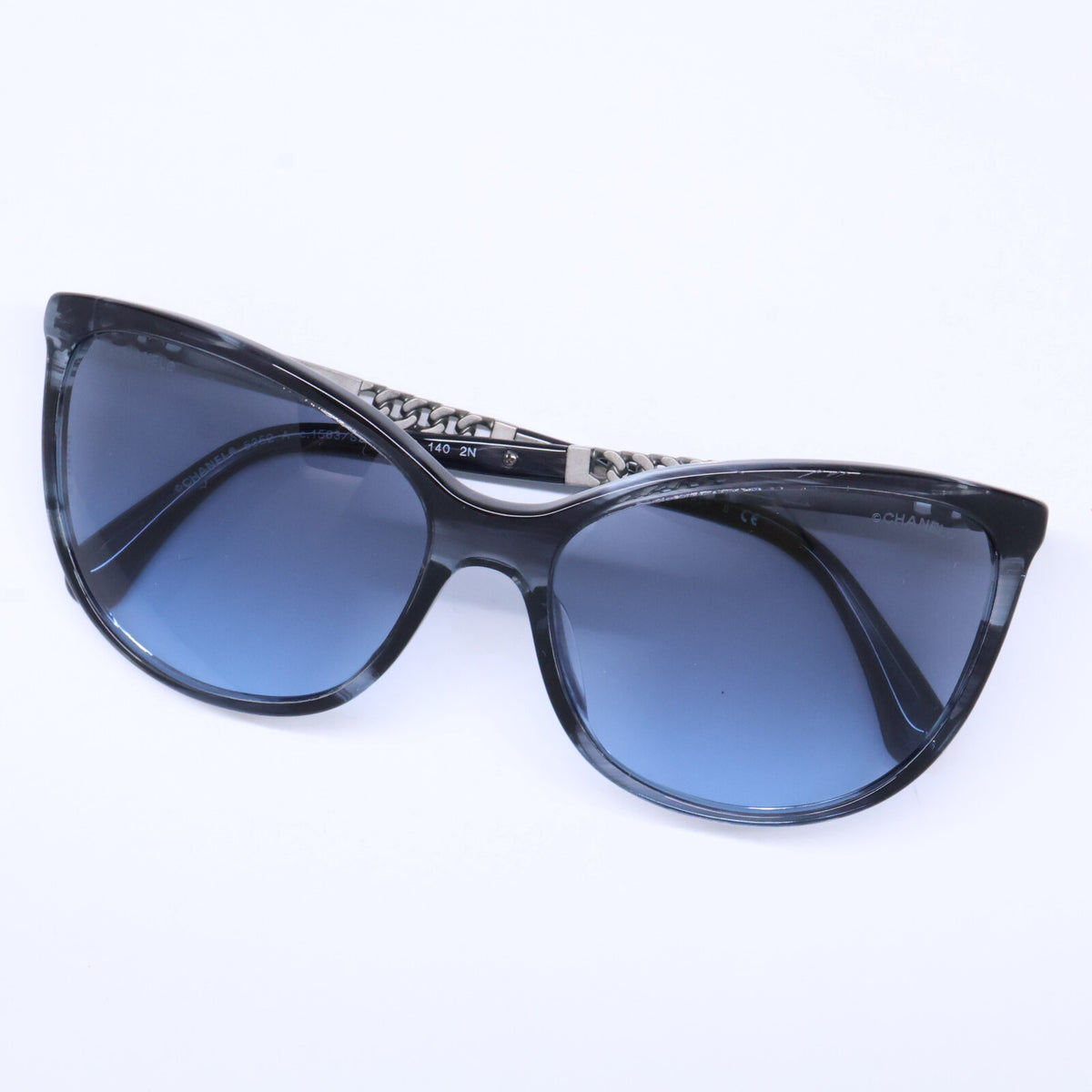 CHANEL シャネル 5352-A c.1563/S2 チェーンデザインテンプル キャットアイシェイプ サングラス