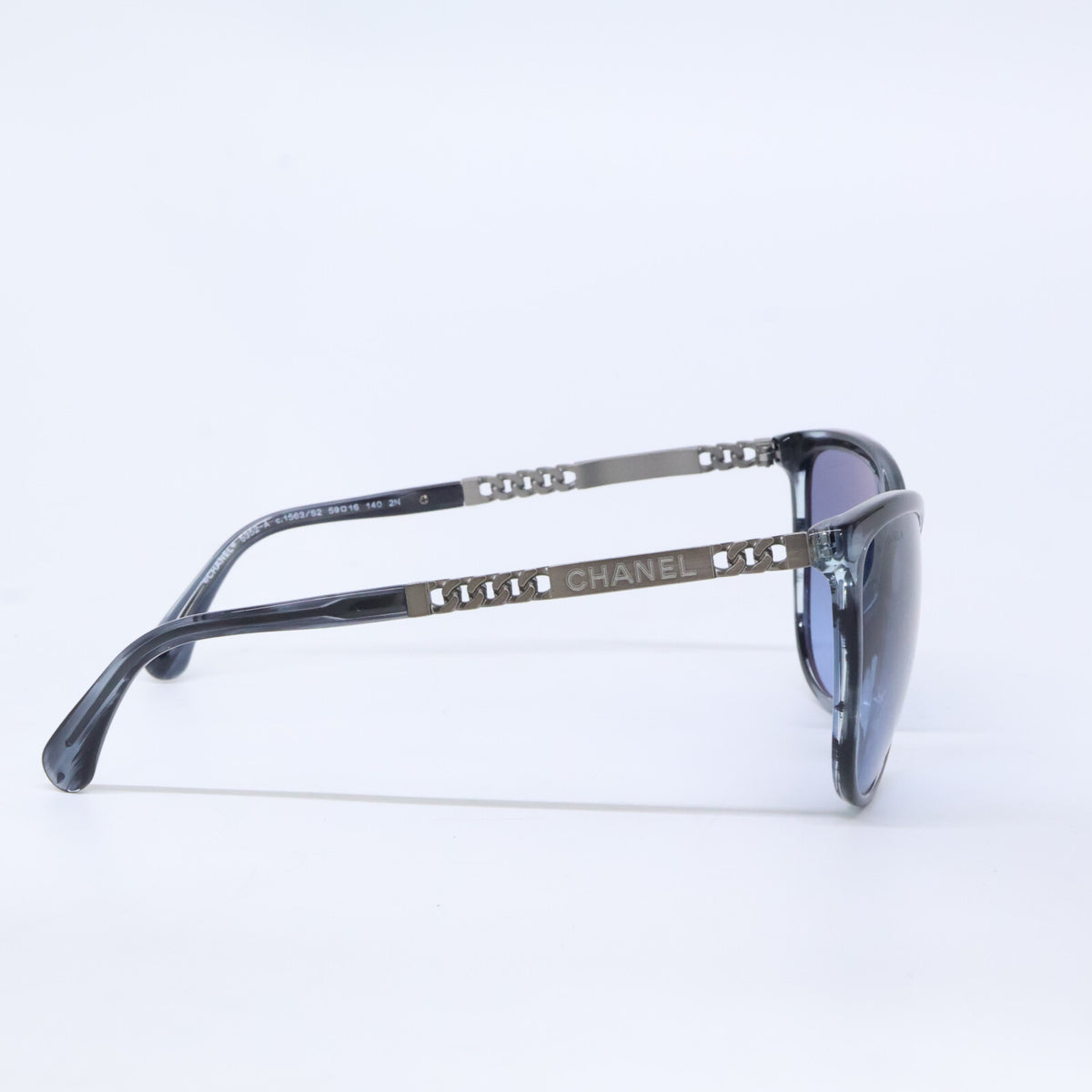 CHANEL シャネル 5352-A c.1563/S2 チェーンデザインテンプル キャットアイシェイプ サングラス
