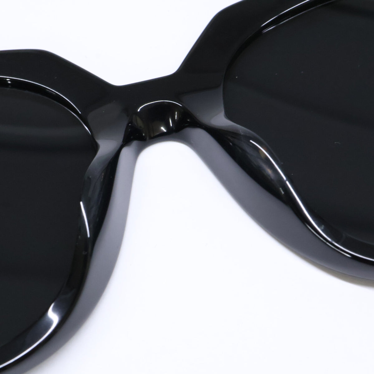 PRADA プラダ SPR 14W-F 09Q-5S0 キャットアイ サングラス
