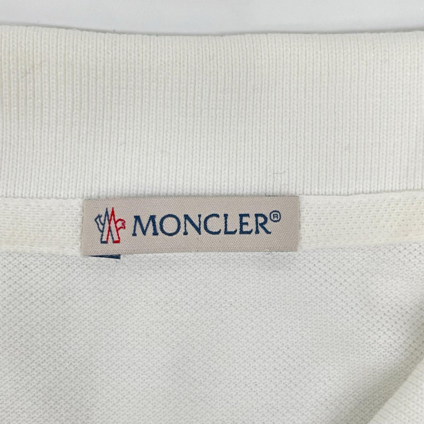 MONCLER モンクレール D10918304200 84556 ホワイト ロゴパッチ ポロシャツ トップス