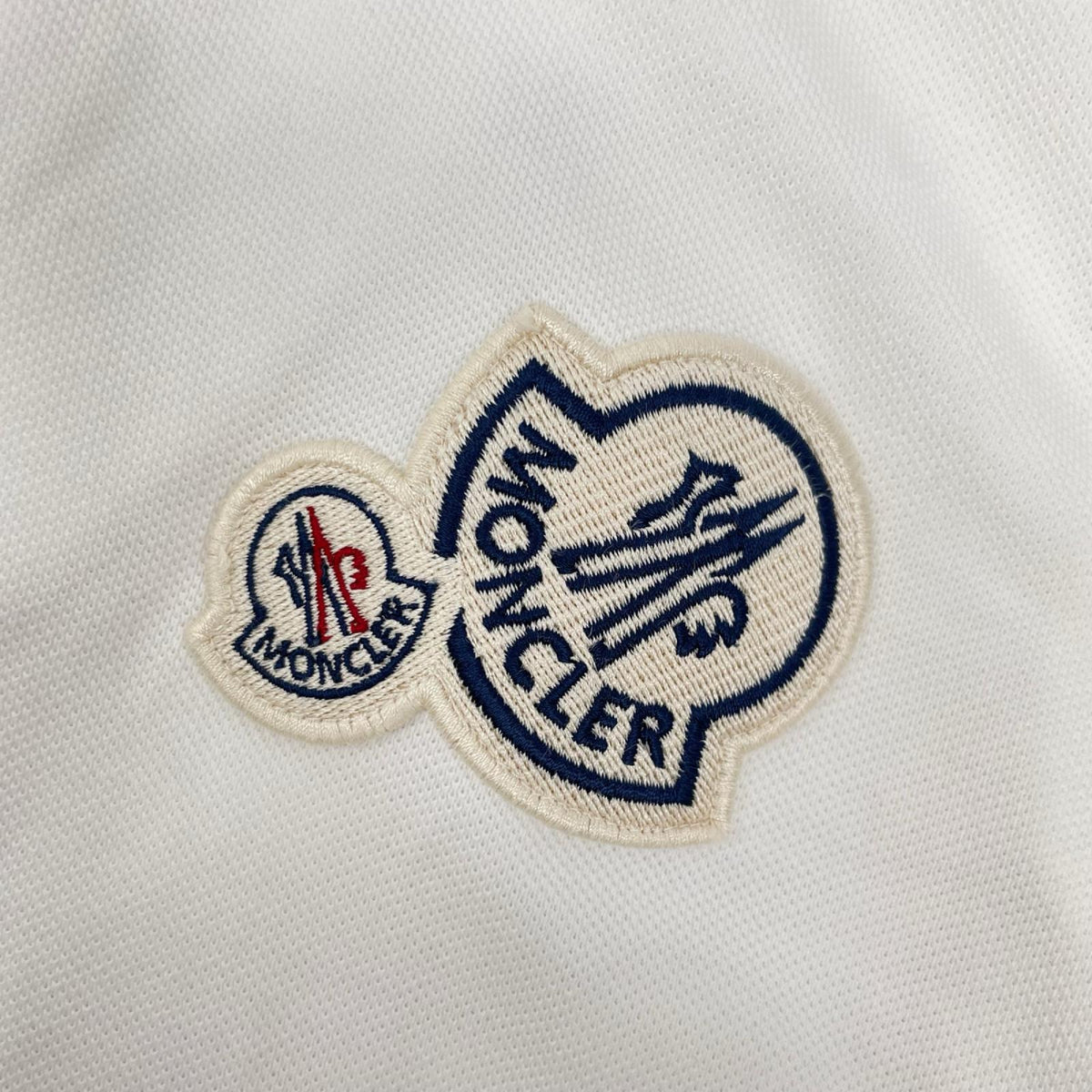 MONCLER モンクレール D10918304200 84556 ホワイト ロゴパッチ ポロシャツ トップス