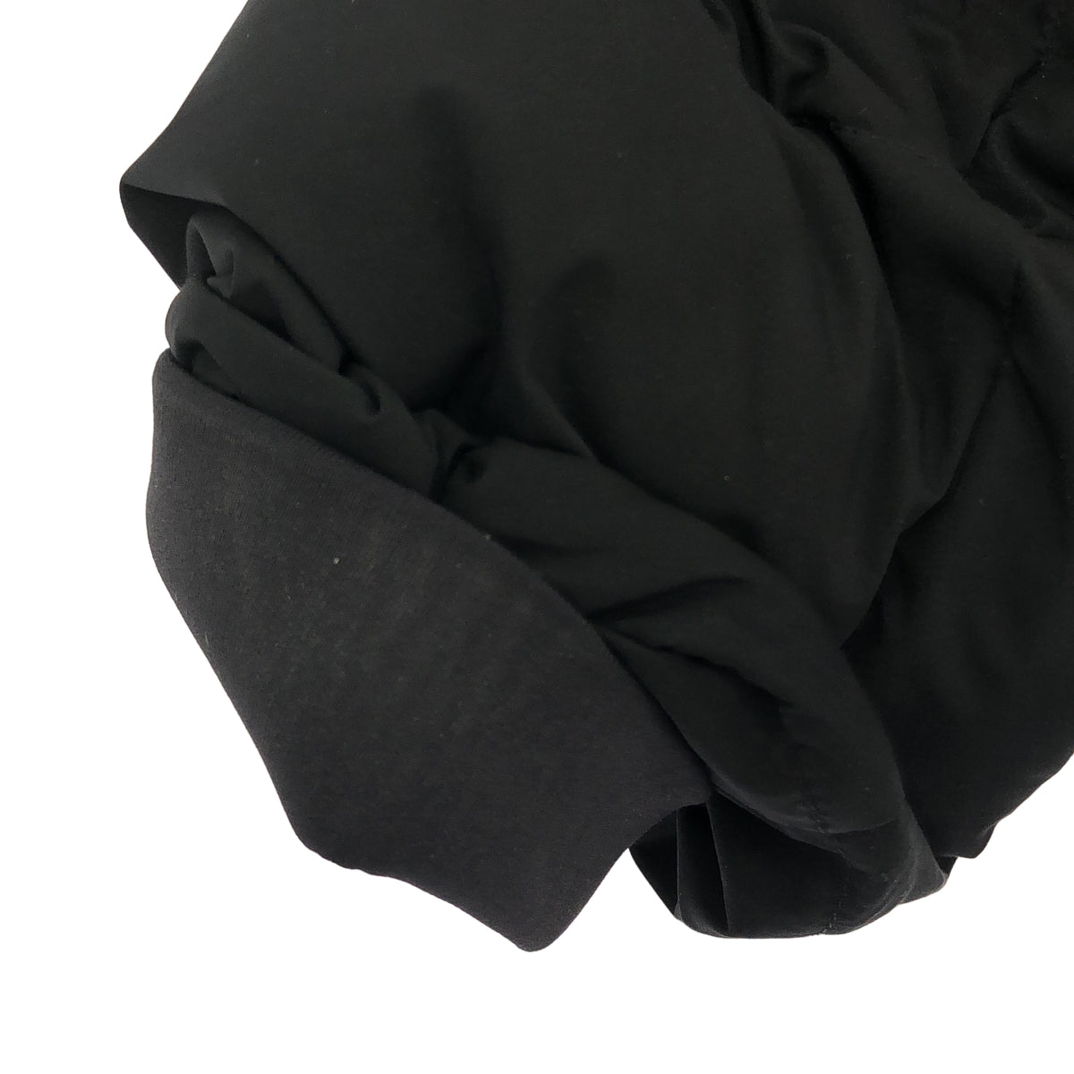 lululemon ルルレモン ブラック Wunder Puff ダウンフィル クロップ ダウンジャケット トップス