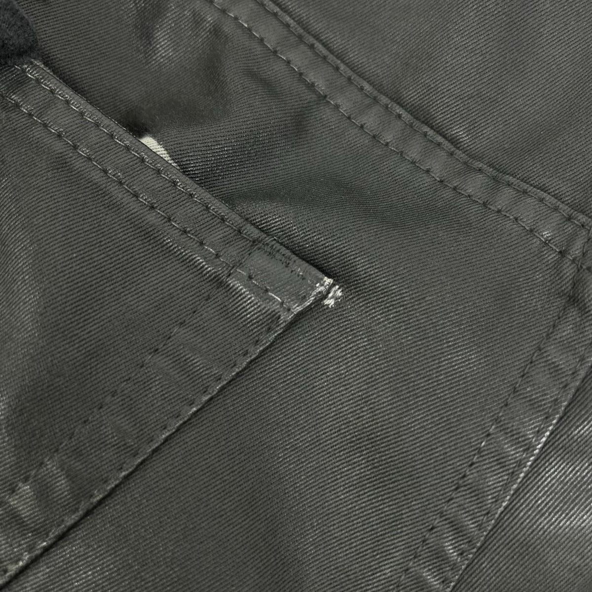 Dior HOMME ディオールオム 003D000TX027 ブラック ワックスコーティング スキニーパンツ ボトムス