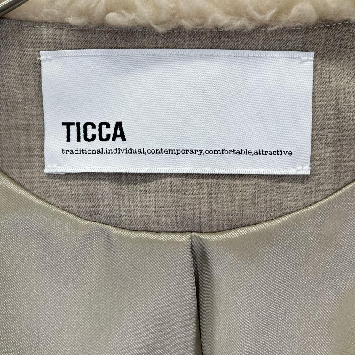 TICCA ティッカ 0253410082 TBEA-082 25年 ベージュ ウールファーショートコート コート