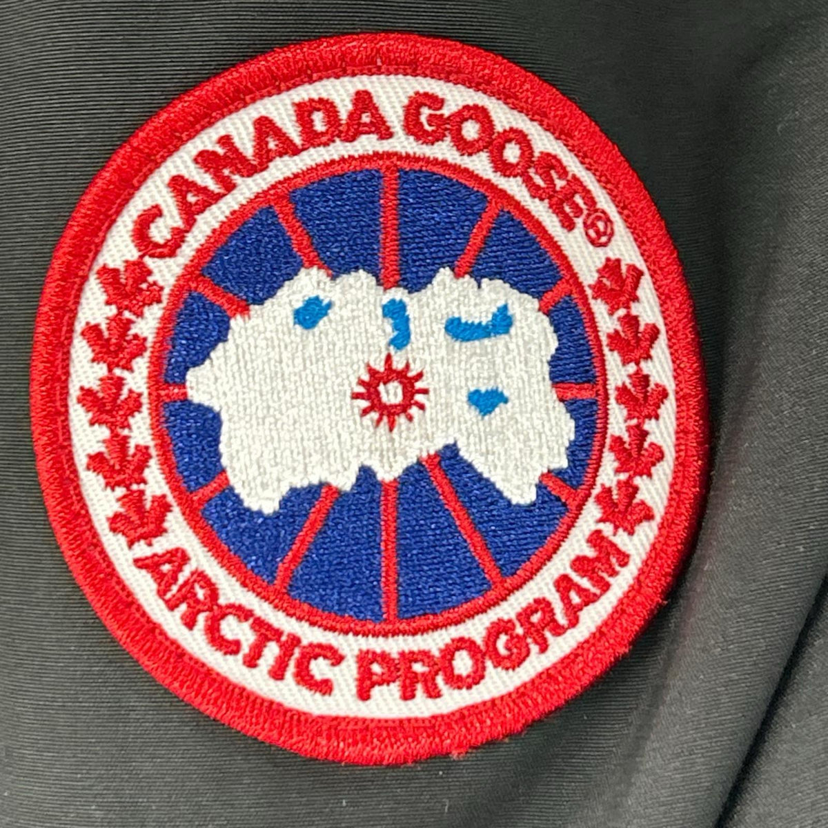 CANADA GOOSE カナダグース 6660LA 黒 トリリウムパーカ フュージョンフィット ダウンコート コート