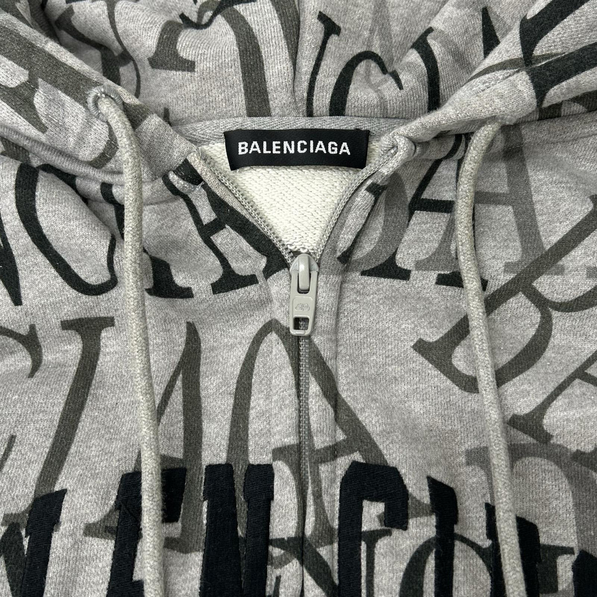 BALENCIAGA バレンシアガ 19年 578129 TEVA5 グレー 総柄 ランダムロゴ ジップアップパーカー トップス