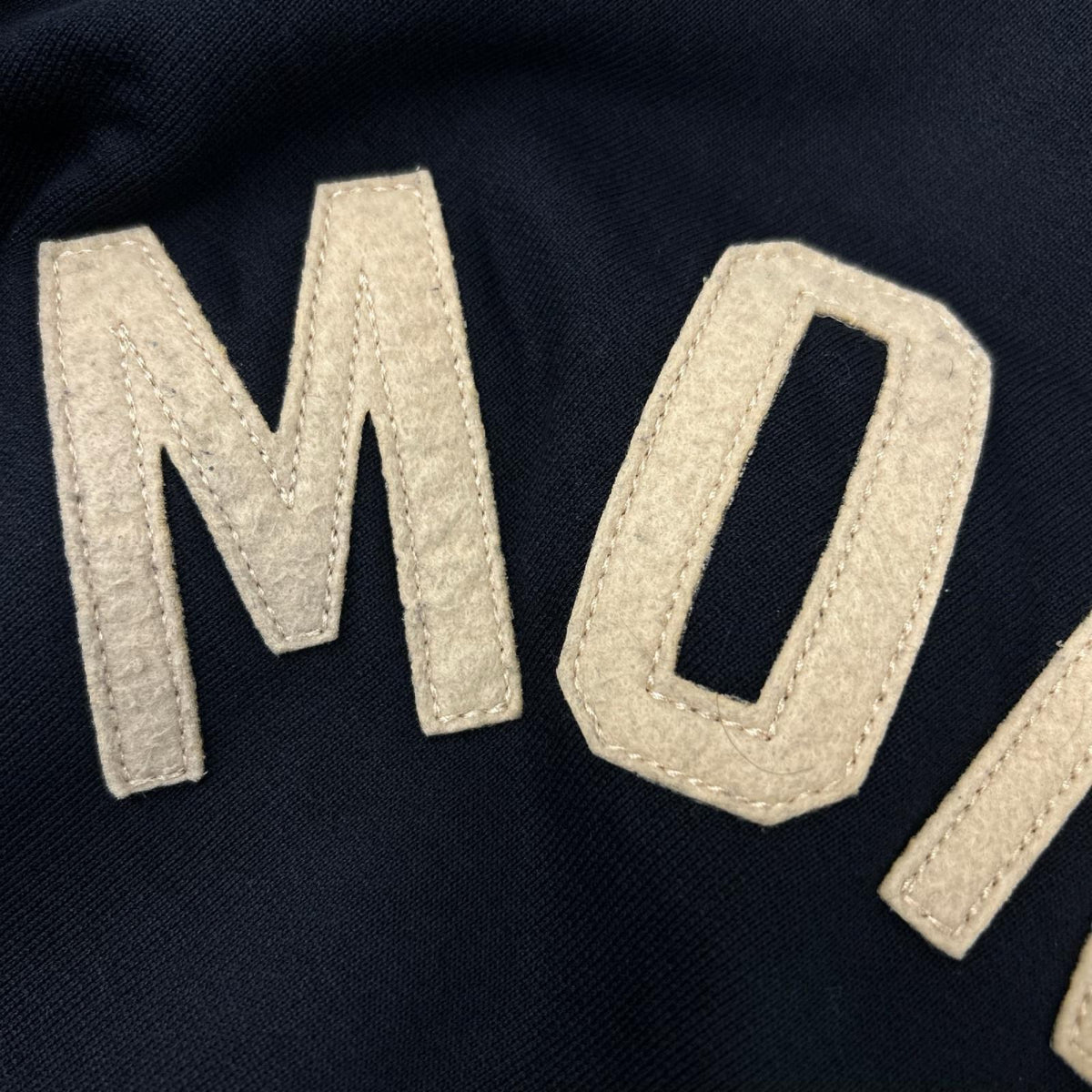MONCLER モンクレール 20年 H20918G00050 ネイビー ロゴ フード パーカー トップス