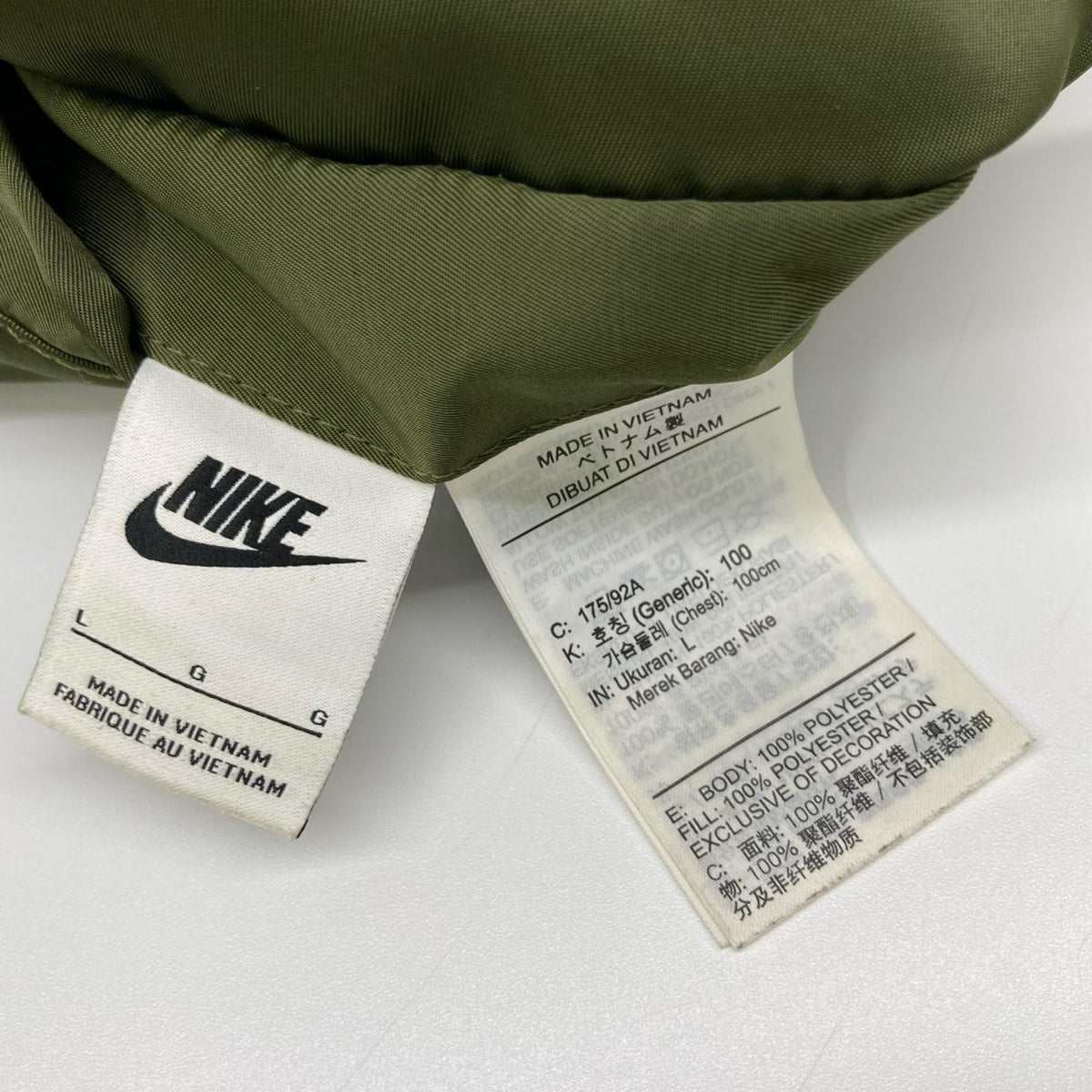 NIKE ナイキ DD6056-326 カーキ スウッシュ ボンバージャケット ジャケット