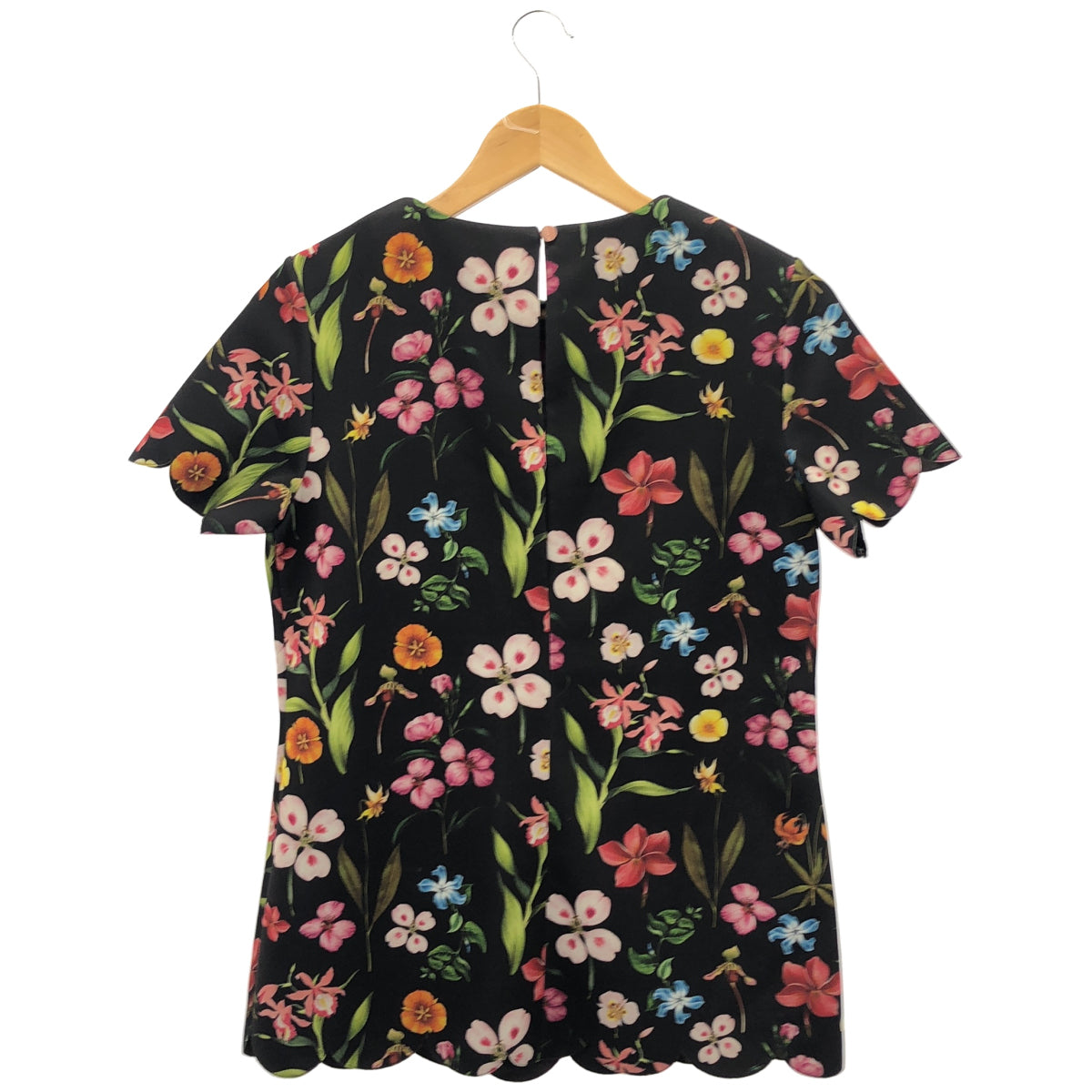 TED BAKER テッドベーカー ブラック フラワープリント ハンプトンコート スカラップ ドレッシートップワーク トップス