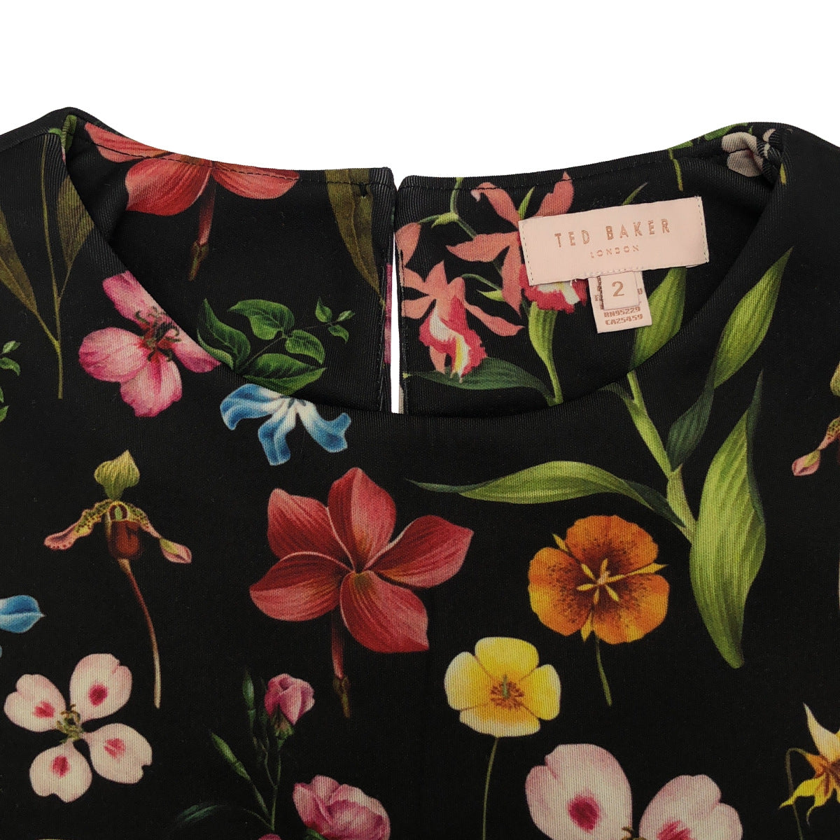 TED BAKER テッドベーカー ブラック フラワープリント ハンプトンコート スカラップ ドレッシートップワーク トップス