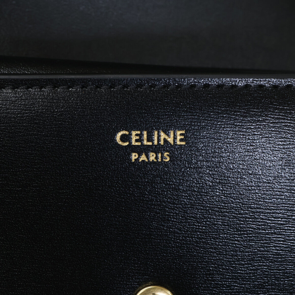 CELINE セリーヌ 【新品同様】スモール フラップウォレット トリオンフ / シャイニーカーフスキン 二つ折り財布（小銭入れあり）
